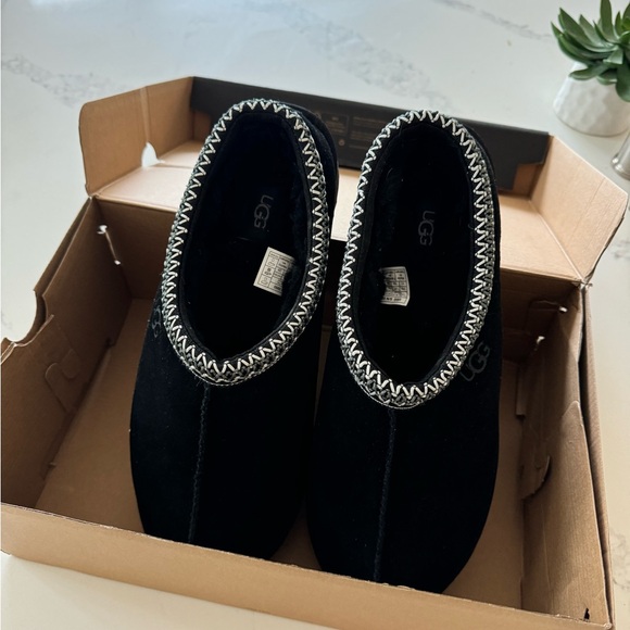 UGG Tasman New in Box Men’s 11 black (never worn) - Picture 14 of 16